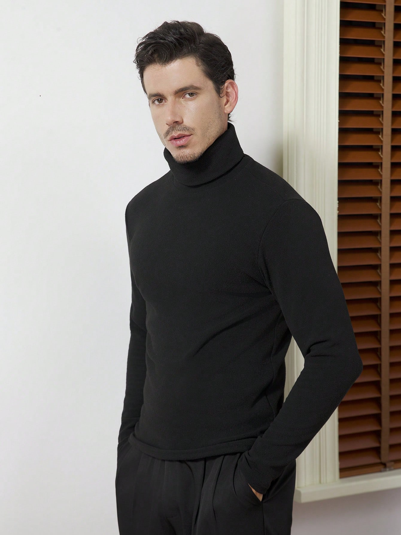 Men's Black High-Neck Long Sle – Base Layer Top recenzja i cena